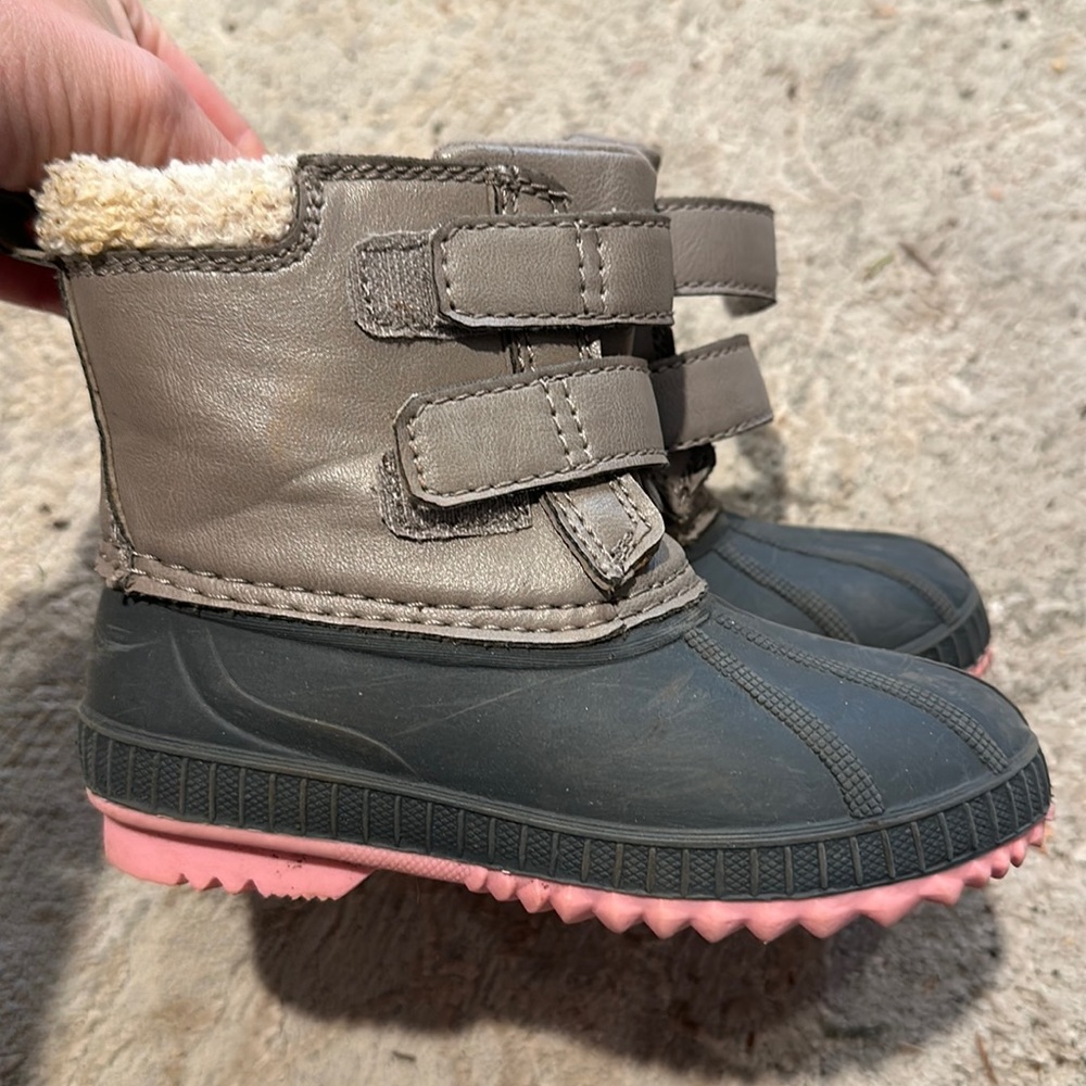 Old navy duck boots Velcro winter 9T